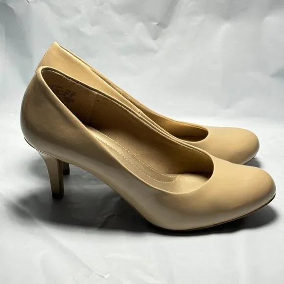 Comfort Plus by Predictions Women’s Nude Color Heels Shoes - Picture 2 of 10